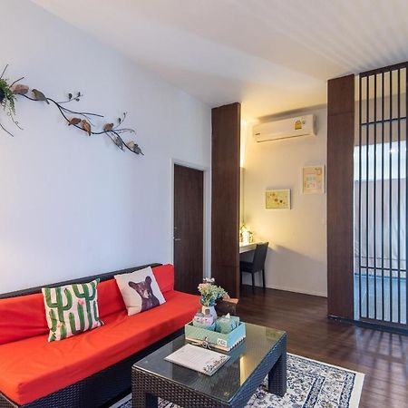 Baan Oliver Srinakarin Bangkok Exteriér fotografie